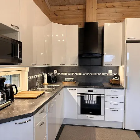 Private Lakeside Metsola Villa Kuusamo