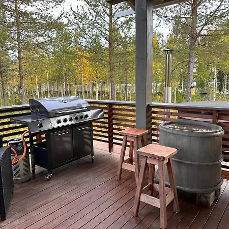 Private Lakeside Metsola *