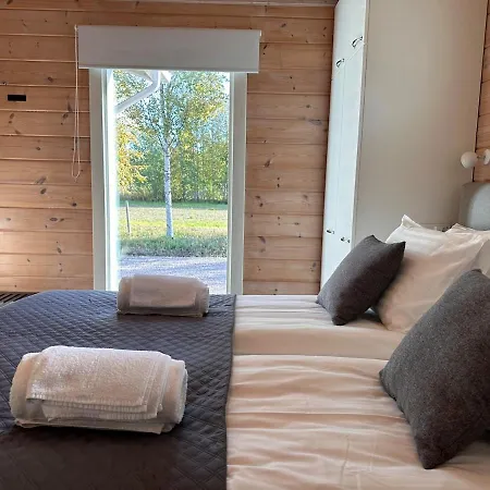 Private Lakeside Metsola *