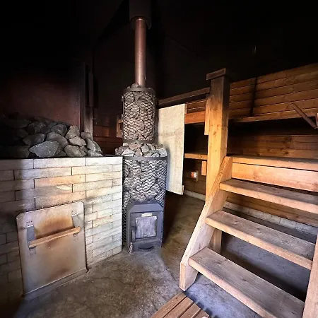 Huvilat Private Lakeside Metsola