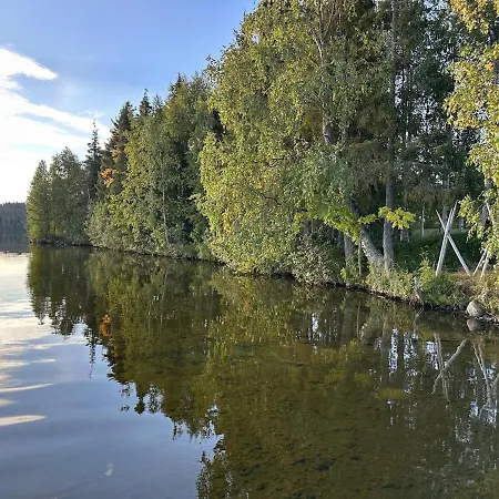 Private Lakeside Metsola Huvilat *