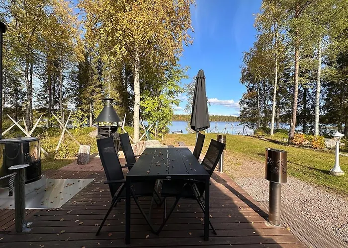 Private Lakeside Metsola Вилла