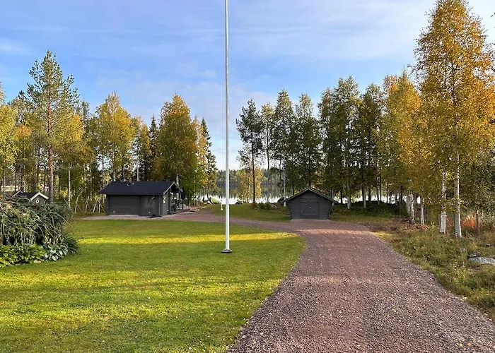 Private Lakeside Metsola