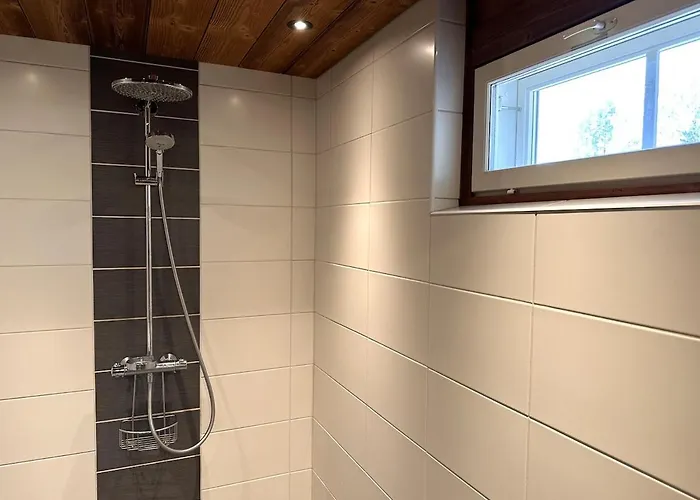 Private Lakeside Metsola Вилла