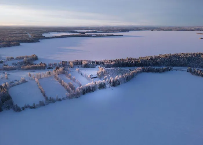 Private Lakeside Metsola Вилла *