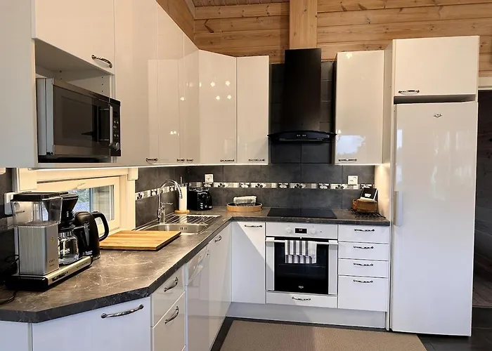 Private Lakeside Metsola Вилла Куусамо