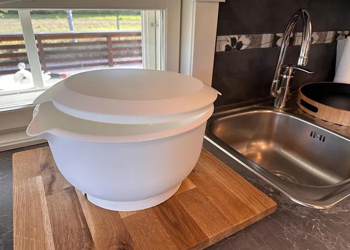 Private Lakeside Metsola