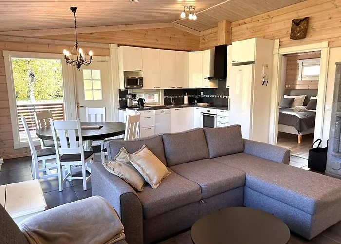 Private Lakeside Metsola Вилла