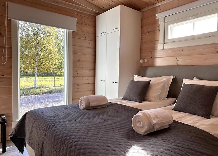 Private Lakeside Metsola *