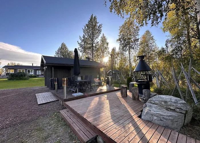 Private Lakeside Metsola Вилла *